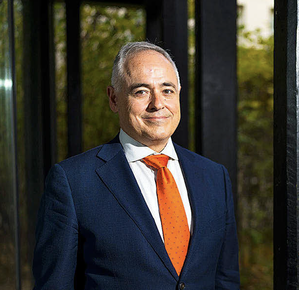 feature photo of Georgia Tech President Ángel Cabrera